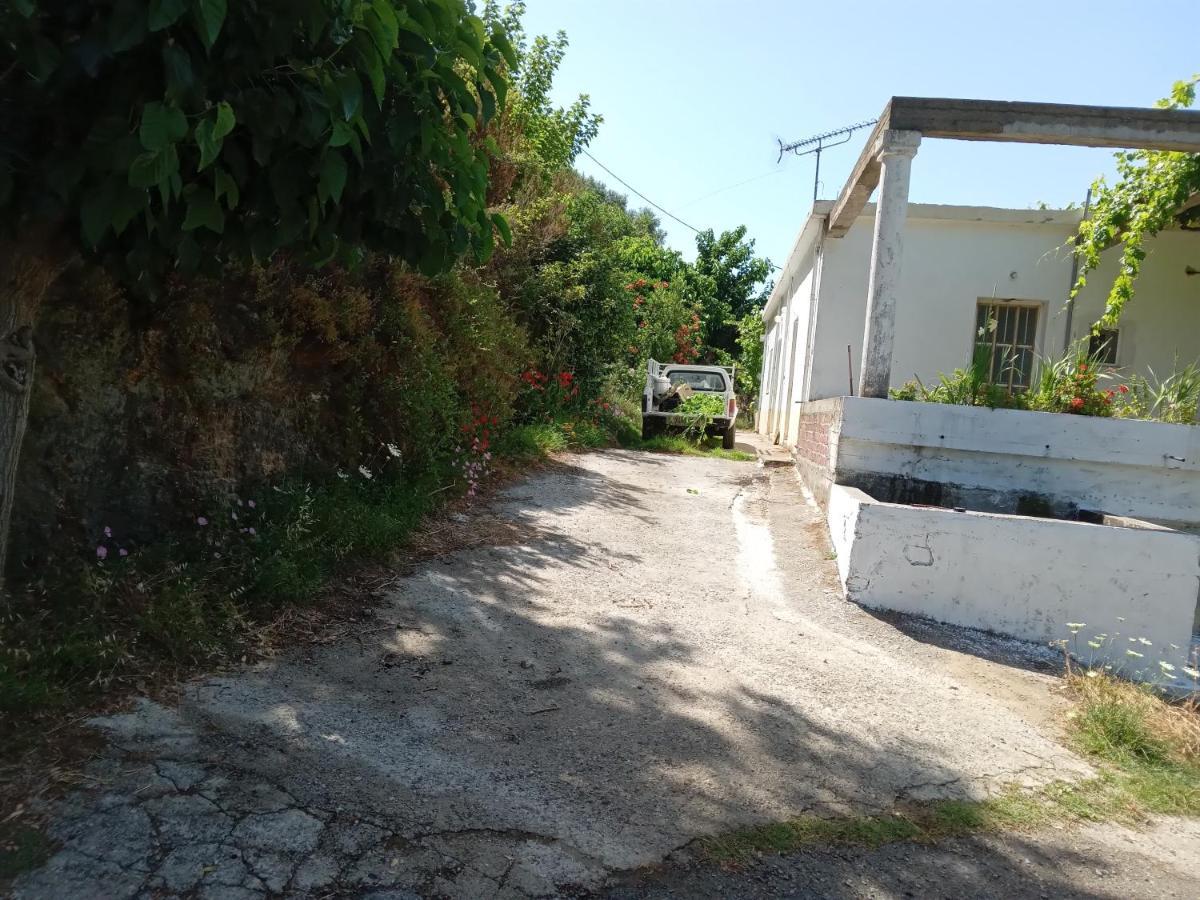 Angel Villa Strovlés Exterior photo